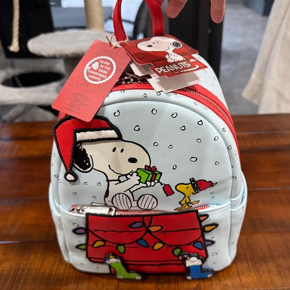 NWT Loungefly Peanuts Snoopy Christmas Backpack